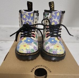 Toddler Dr. Martens size 7
